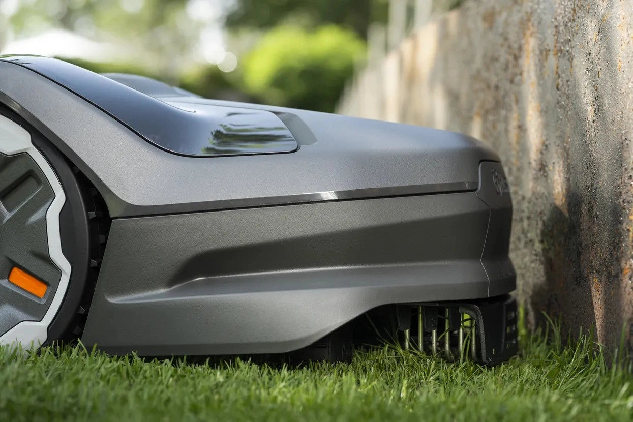 Husqvarna Automower® 305E Nera Robotgräsklippare (Offert)